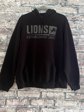 Detroit Lions NFL Graphic Pullover Hoodie Black like new condition.Smoke/petfree